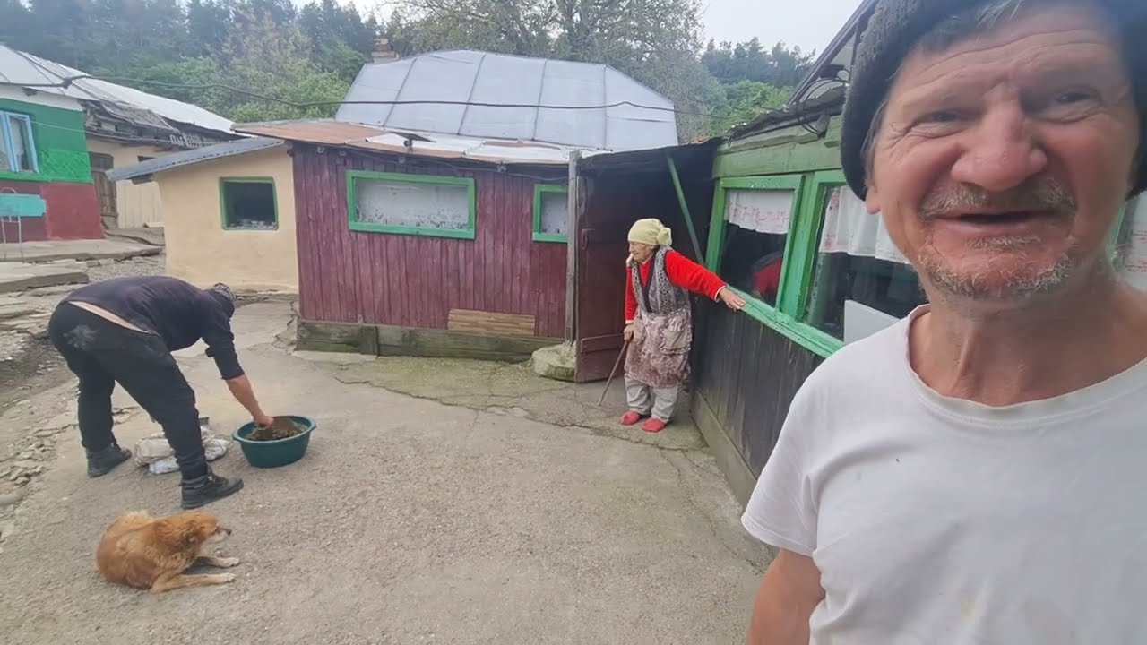 Cornel desfunda soba la Tanti Ileana de la Căsuța din Pădure !