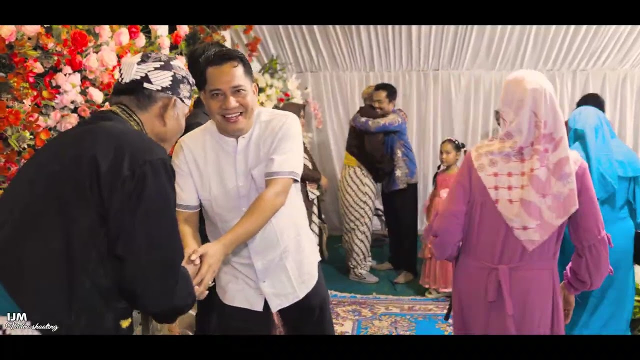 Lagu Makkunrai jaman now 👰 Video Bag-07 👉 Resepsi malam pernikahan (Rinanti & Yasin) Desa Sanur 