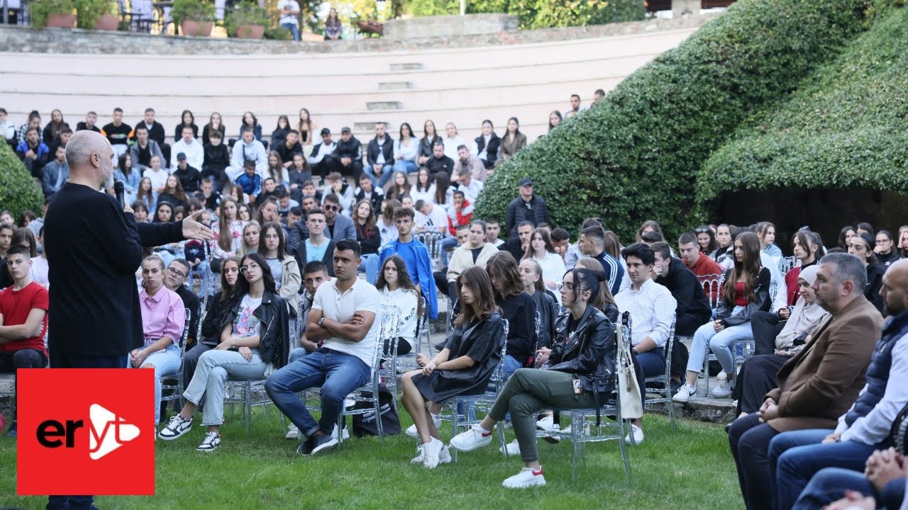 Kryeministri Edi Rama - Elbasan, gjithmonë kënaqësi takimi me rinjtë