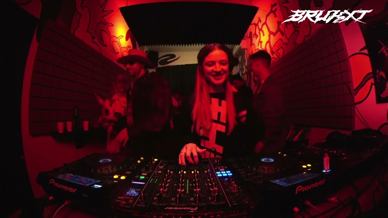 JmDasha | BRUKXT
