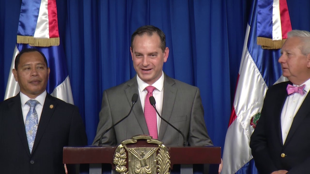 Presidente DaniloMedina recibe a Mike Ascoli, presidente de la junta directiva del Grupo Solid.