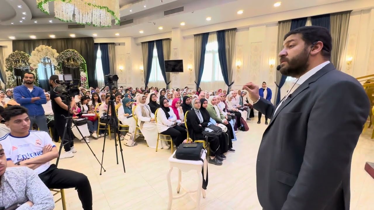 عبد المعبود في نوبل الفيوم مع اشطر طلاب