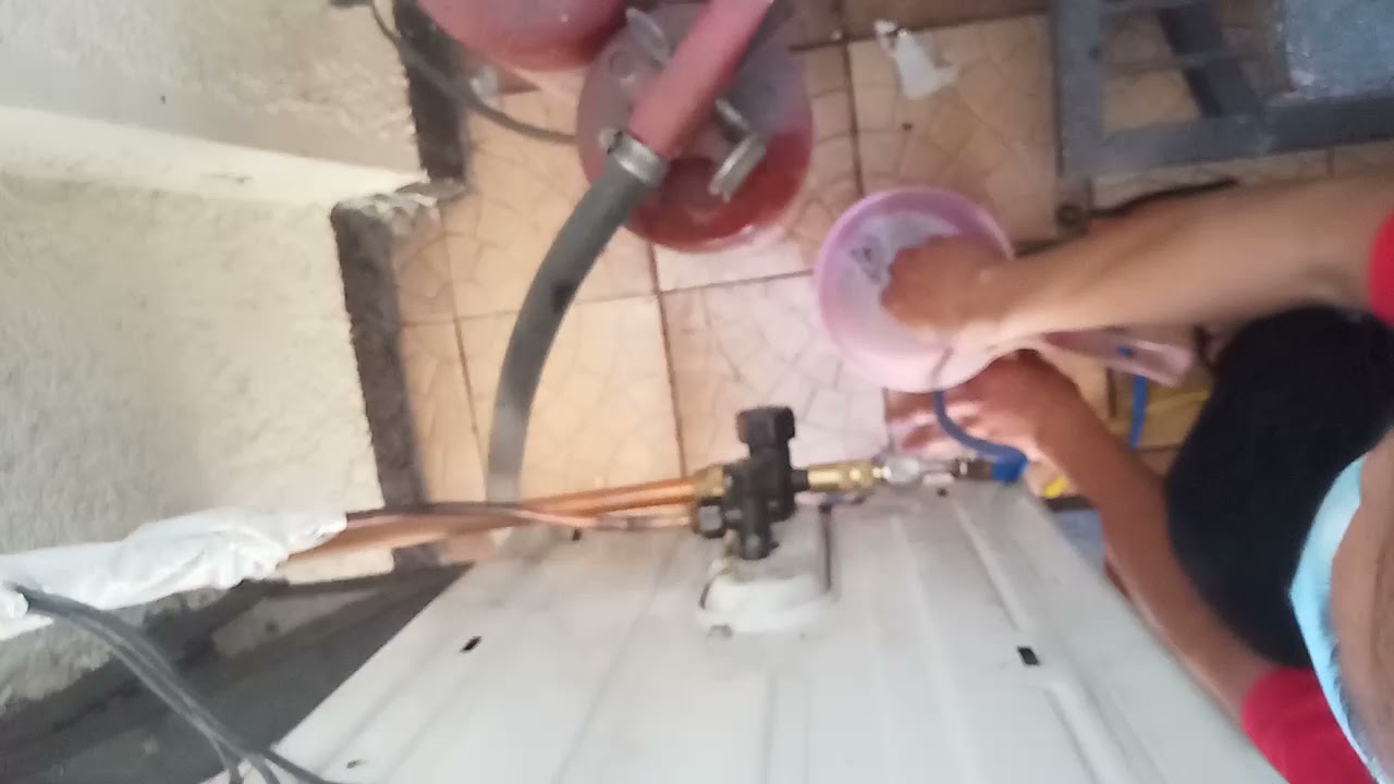 Charging Freon R32 Daikin