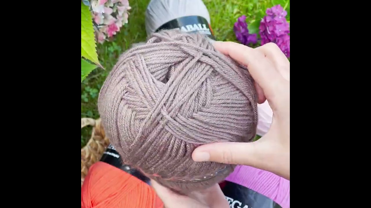 Mega Ball Aran 400 g (14.1 oz) Yarn from We Love Yarn