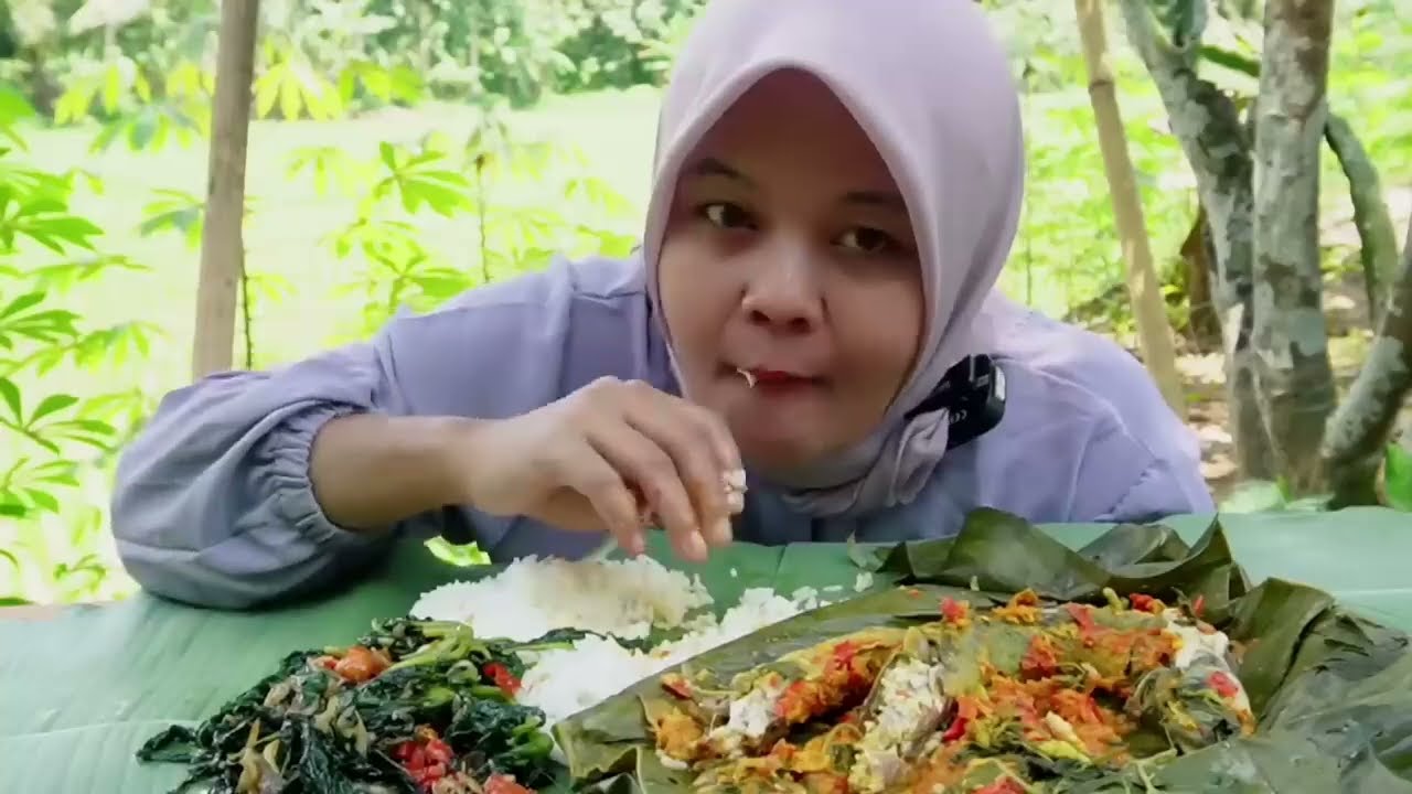 LANGKA TAPI ENAK!! LEMHUT DAGINGNYA IKAN SIDAT MEMANG NAGIH