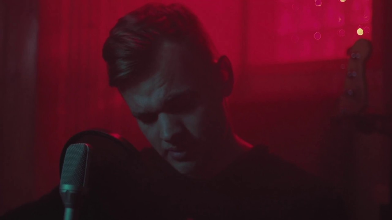 Clark Beckham - I Need (Live Acoustic)