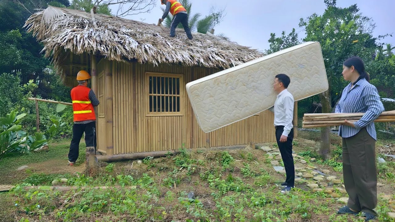 kind CEO comes to help single mother transform an abandoned house into her new dream home.