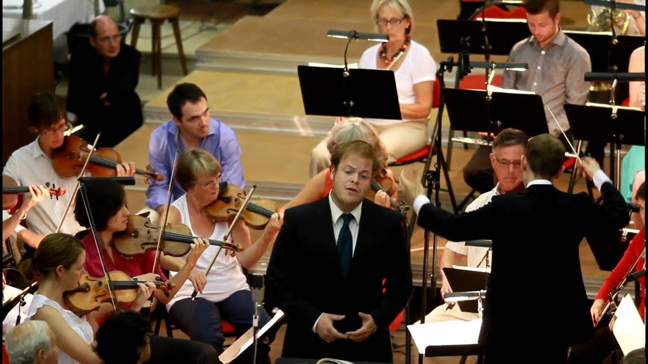 Andrew Staples singing at Musique-Cordiale