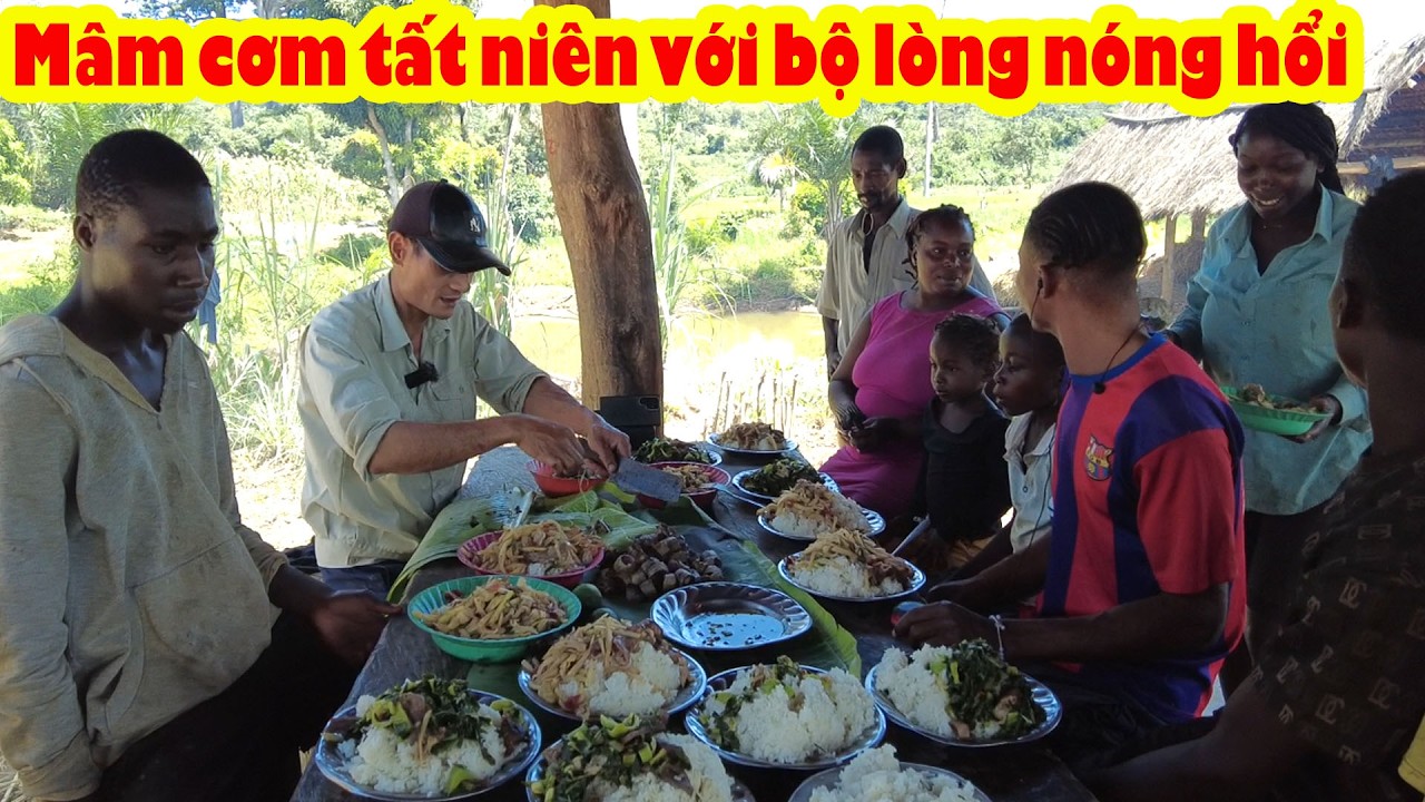 Khi người dân Angola lần đầu thưởng thức món lòng lợn Việt Nam || Tony Phong cuộc sống Châu Phi
