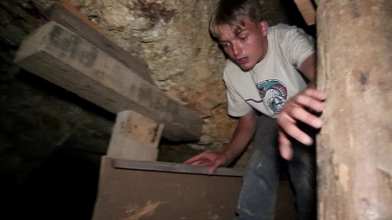 Exploring  De La Mare's Comstock Bonanza Mine. Silver, City NV   Part 1