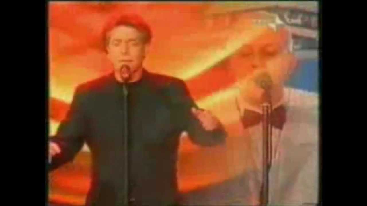 Nino D'Angelo-Mari' [Live Sanremo 2002]