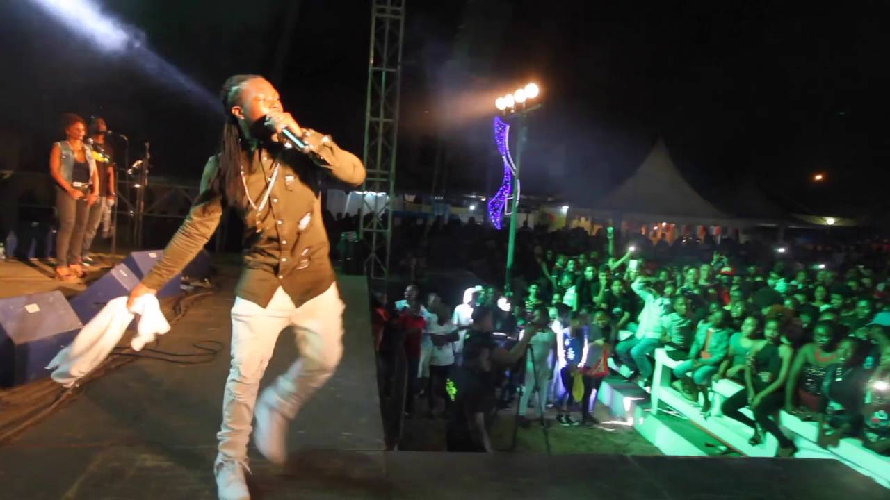 JAHYANAI KING &  BAMBY  -  LIVE PERFORMANCE @ MANA ( JULY 2K16 )
