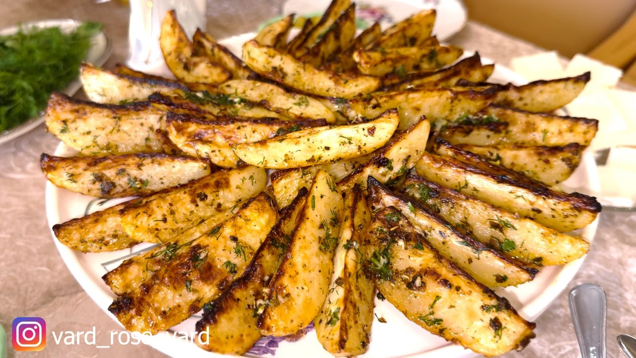 Картошка по-Домашнему в Духовке с Лучшей Заправкой — 3 соуса Необыкновенного Вкуса!)