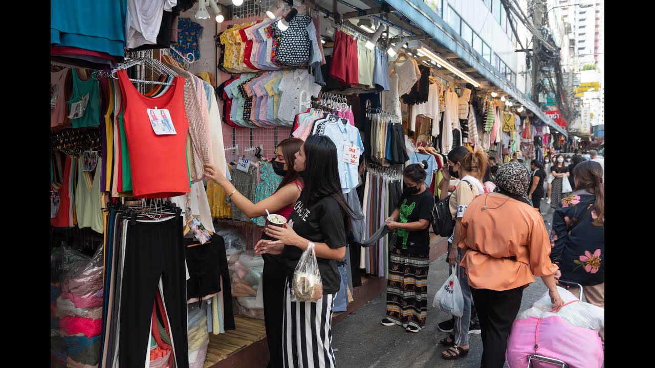[4K] Fashion street around "Pratunam Market" cheap clothes destination in Bangkok