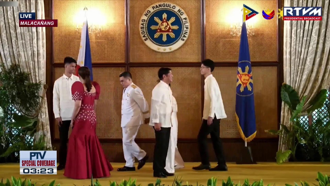 WATCH: PBBM administers the oath-taking of 39 newly promoted star-ranked officers of PNP in Ma...