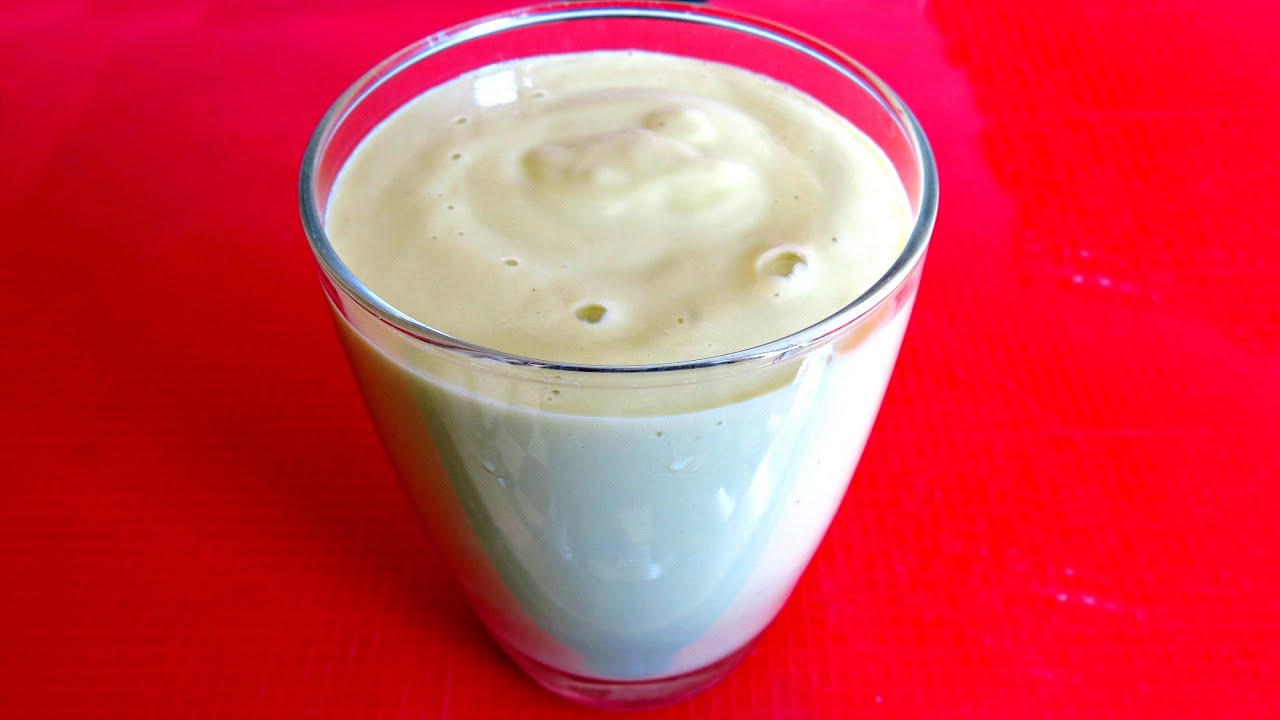 PINEAPPLE KIWI PEANUT BUTTER SMOOTHIE