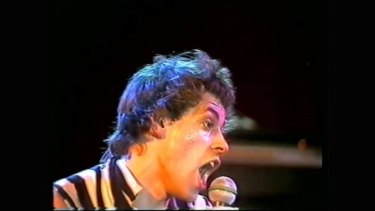The Boomtown Rats : She's So Modern (live 1977)