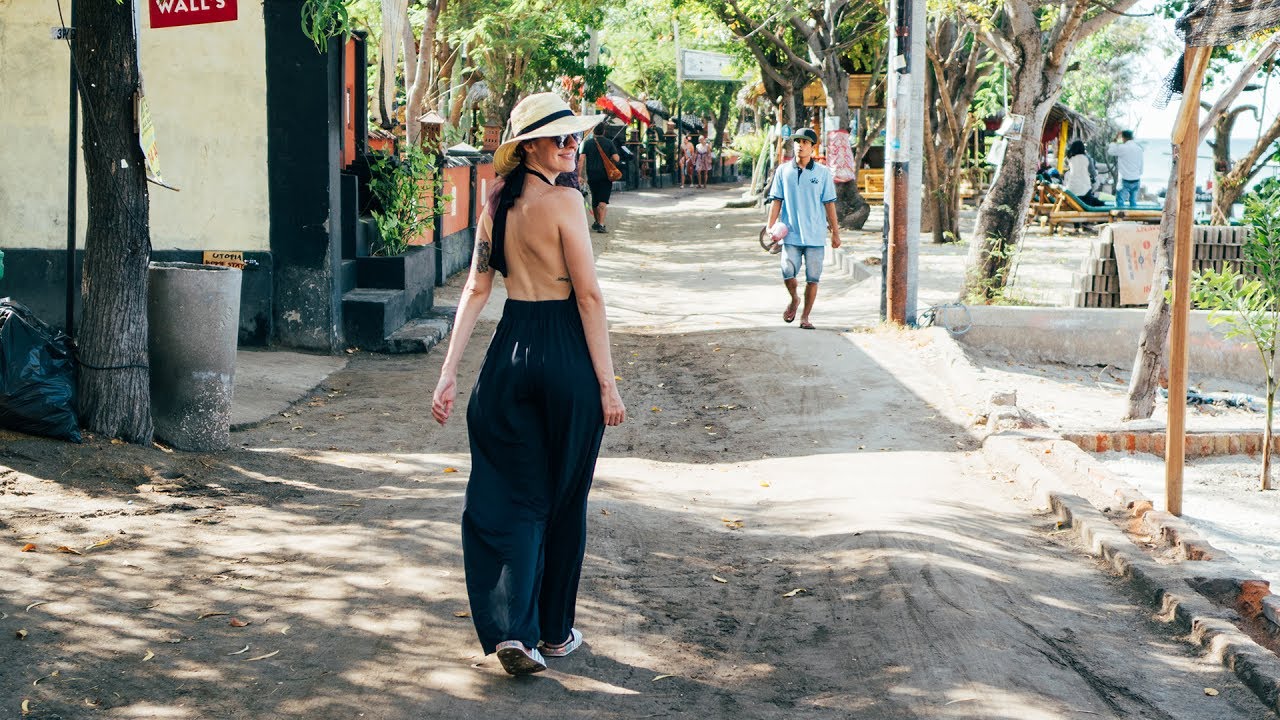 TIVEMOS QUE VIAJAR CORRENDO PARA SINGAPURA! - Karen Bachini