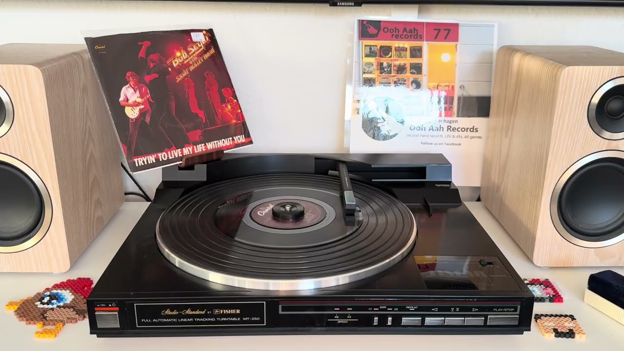 Bob Seger & the Silver Bullet Band - Tryin’ to live my life without you.