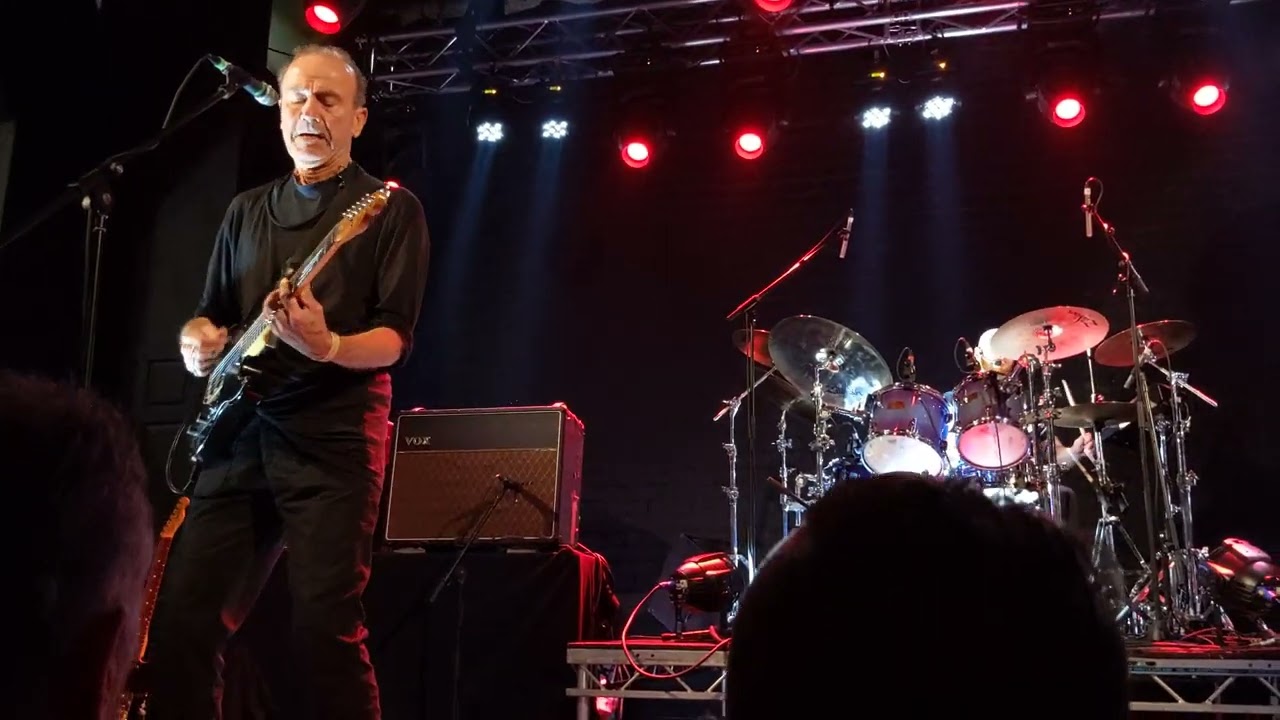 Hugh Cornwell - Big Bug - Holmfirth 25th March 2022