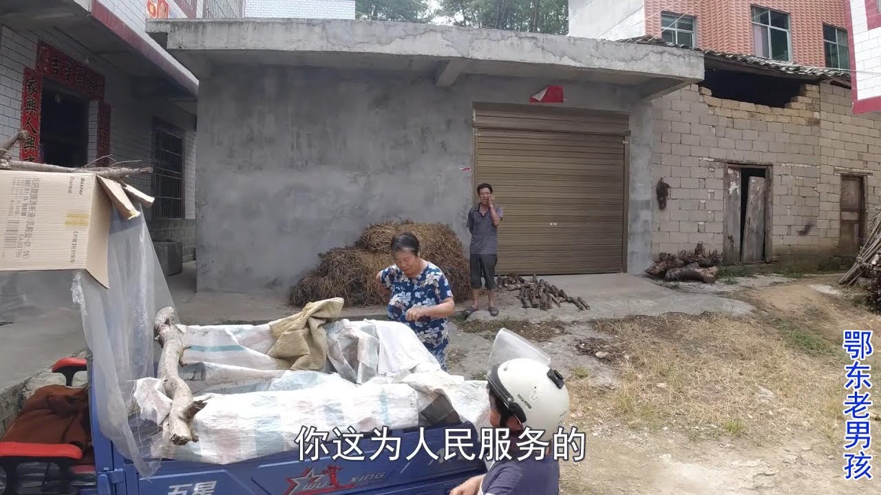 老乡电视又坏了，老男孩上门返修，遇到这样的问题也很无语了