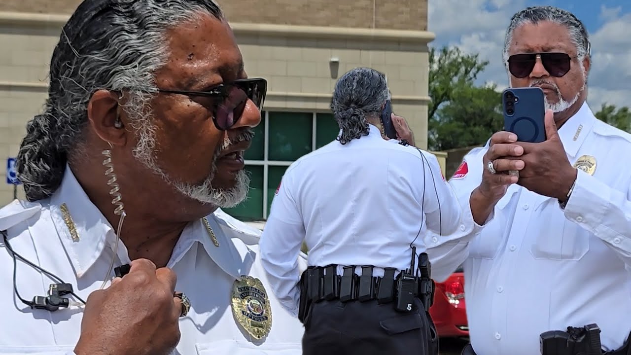 Ignorant Bank Securiturd Thinks He's a Secret Service Rambo! "They Are Taking Unauthorized Pictures"