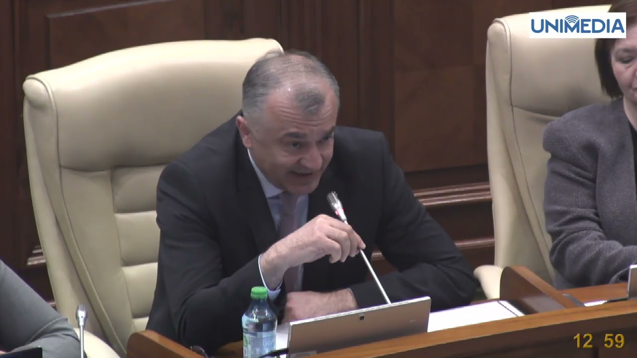 Chicu îl ironizează pe Nosatîi: Болтун – находка для шпиона”