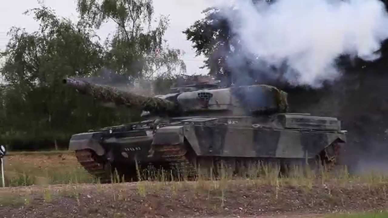 Tank Museum at Bovington Camp live action demonstration clips