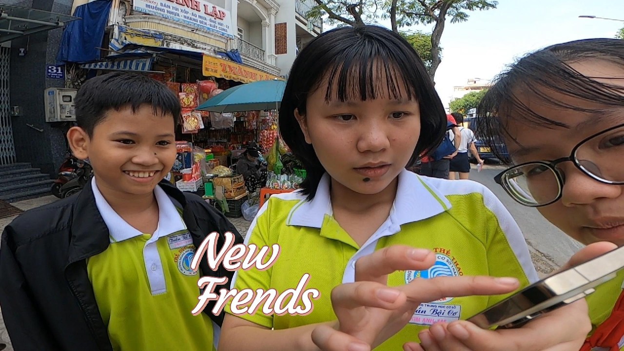 Helpful students in HCMC, Vietnam