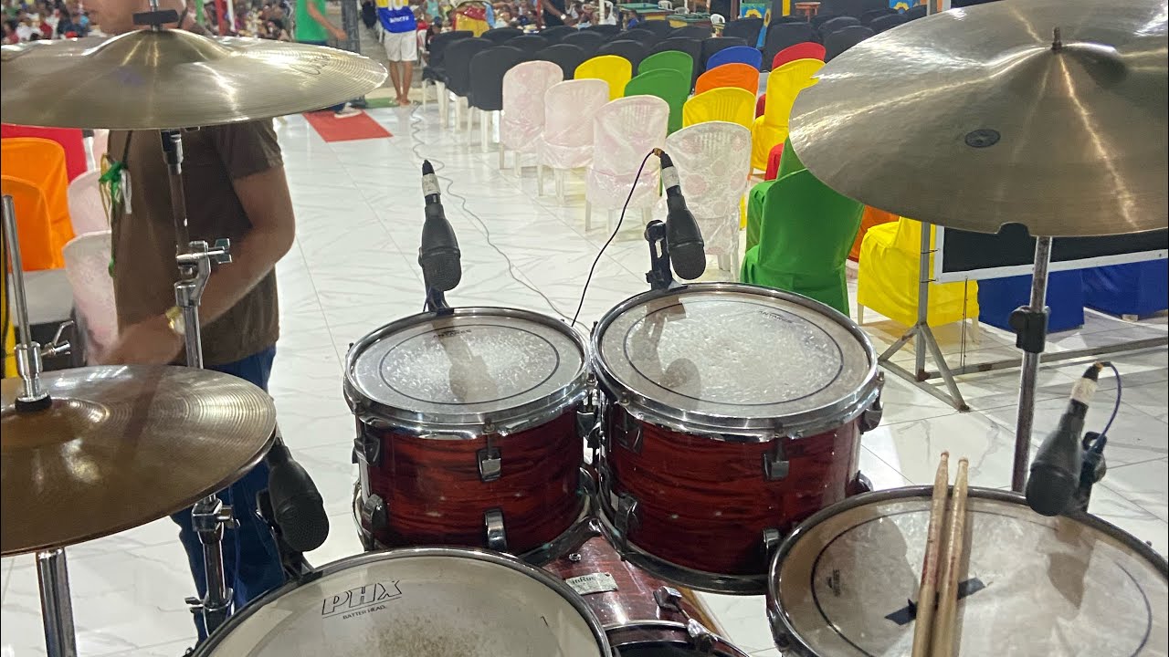 Play com o cantor: Ulisses vennas