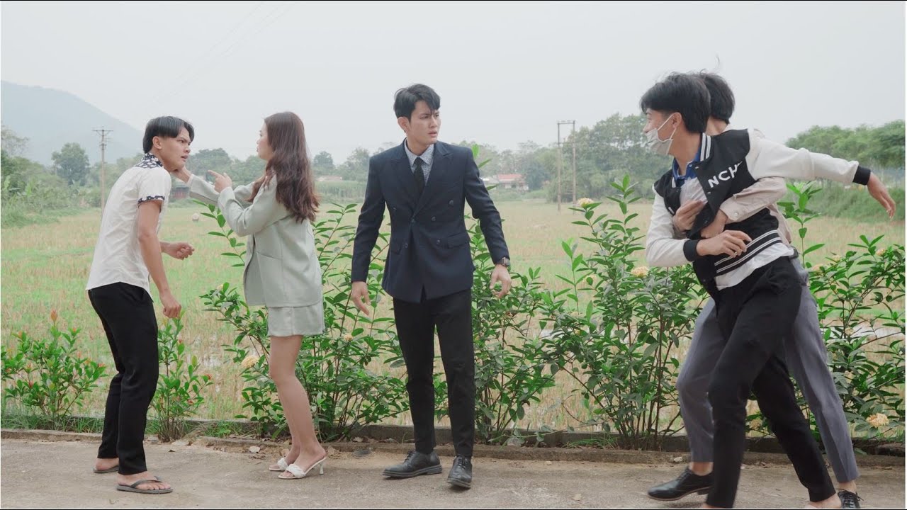 Chủ Tịch Giả Ngốc Tìm Trợ Lý Về Quê Bị Trai Làng Hiểu Lầm Cướp Đất Đánh Cho Sấp Mặt Và Cái Kết
