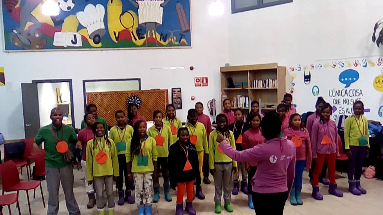 2016. Espai Jovent. Visita de les Malagay Gospel