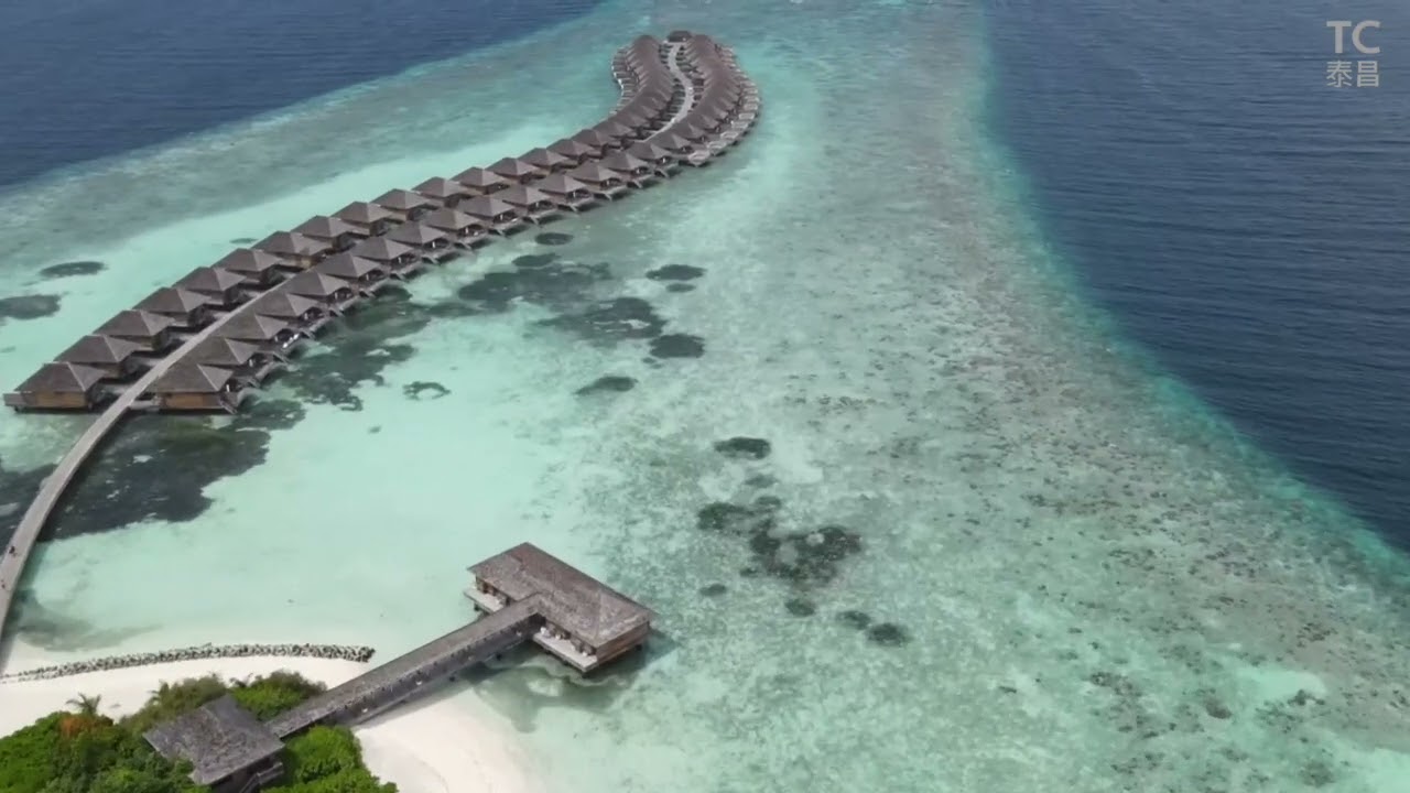 Hurawalhi Island Resort Maldives 🇲🇻 | Cinematic Drone Flyover