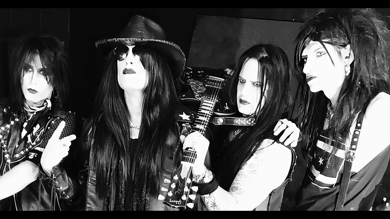 Pretty Boy Floyd - Look But Don't Touch (Japan Bonus)