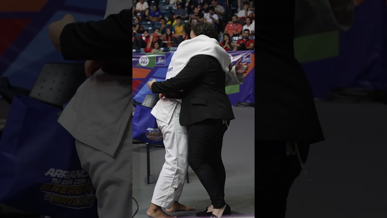 Clarisse Vallim delivers the nation&rsquo;s first gold as she becomes World Champion! 🇧🇷🥇