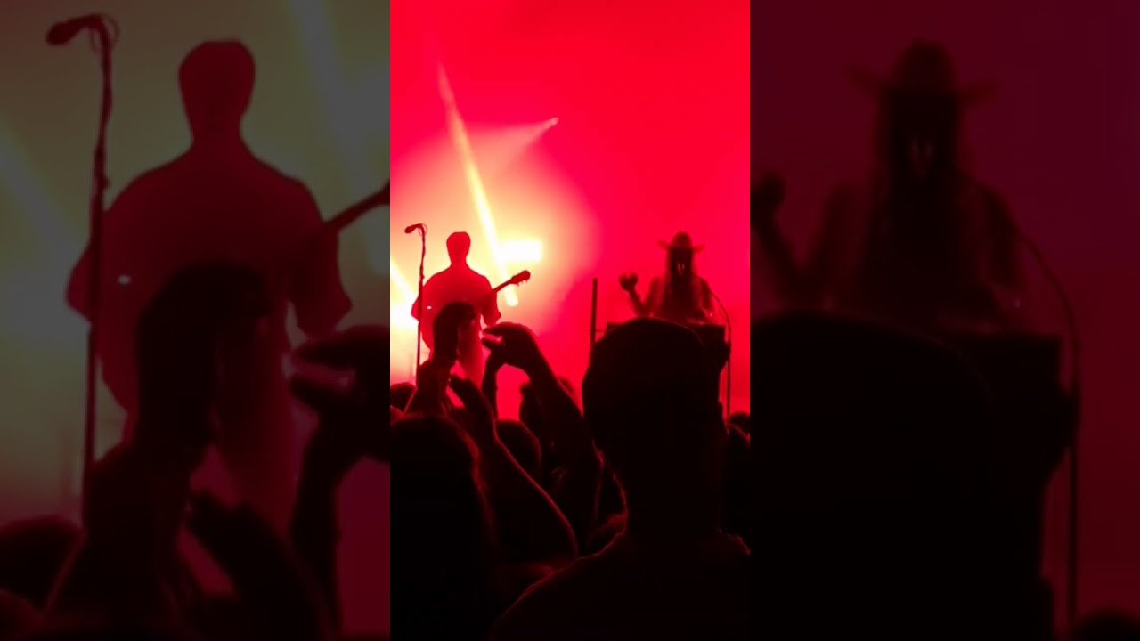 CariCari beim Frischluft Konzert im Posthof. 