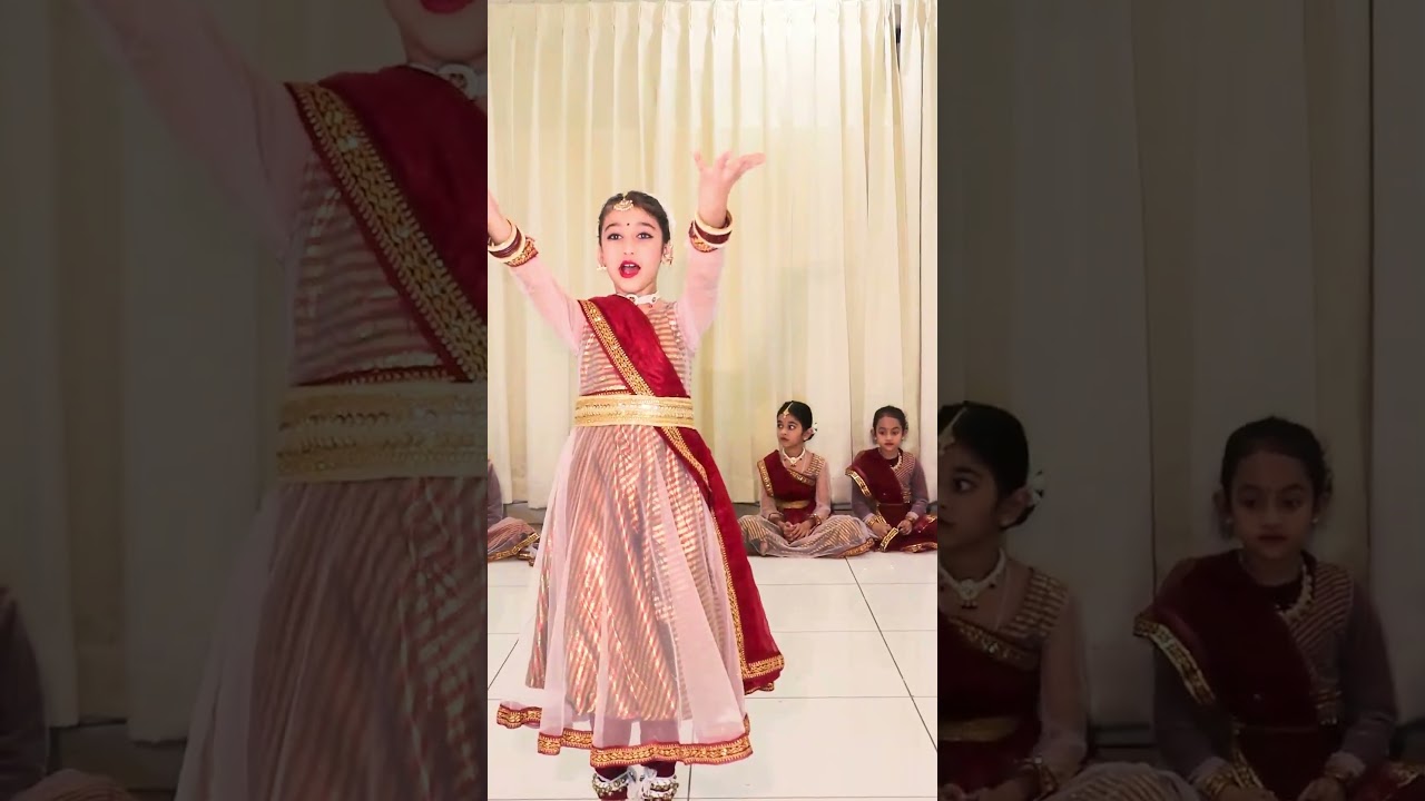 Battle Round Dance Performance | Vividha Academy Students | Grace & Expression on Piyu Bole