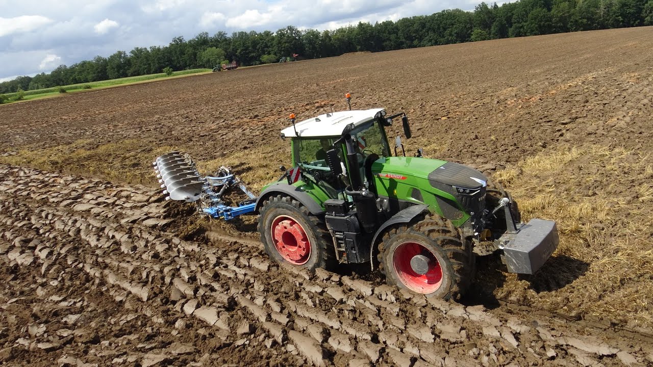 FENDT TRACTORS  -  IN THE FIELD. 10 x FENDT 1046 942 936 933 930 828 820  724 309 312 . THE BEST OF