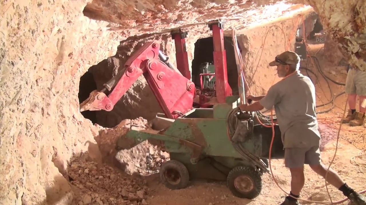 Opal mining at Lightning Ridge