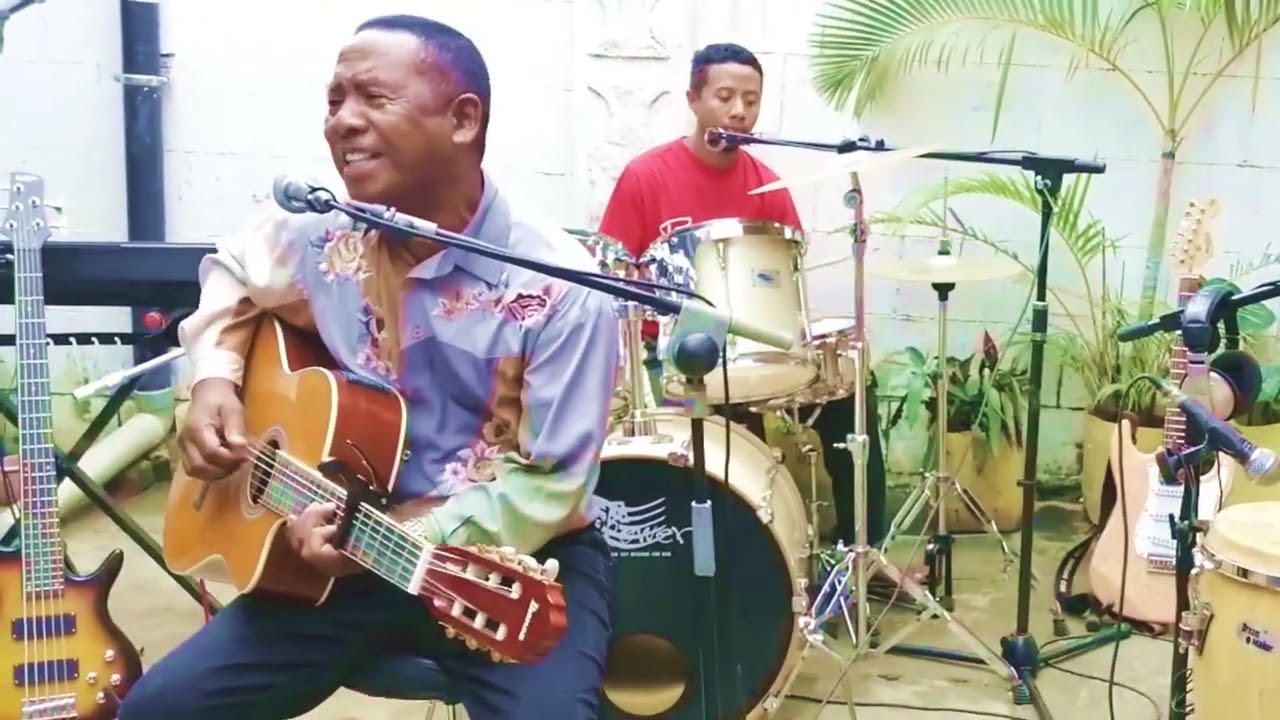 Izay nakamban'Andriamanitra (Marka 10:9) Tonton JIM