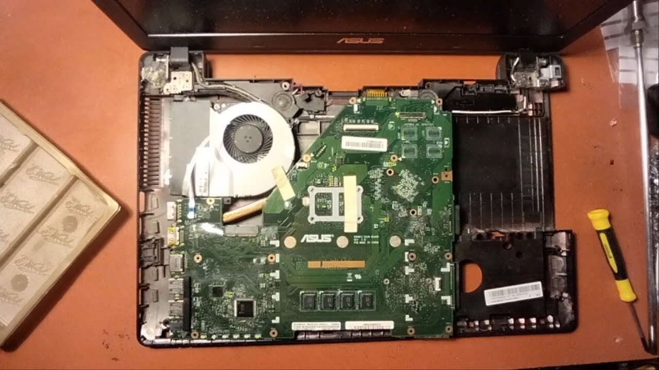Naprawa laptopa Asus X550C Płyta i klawiatura
