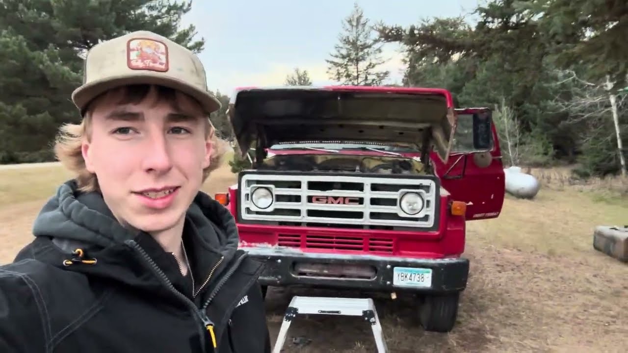 ‘83 GMC C70 Build Series (Part 4) FIRST STARTUP AND MORE REPAIRS 
