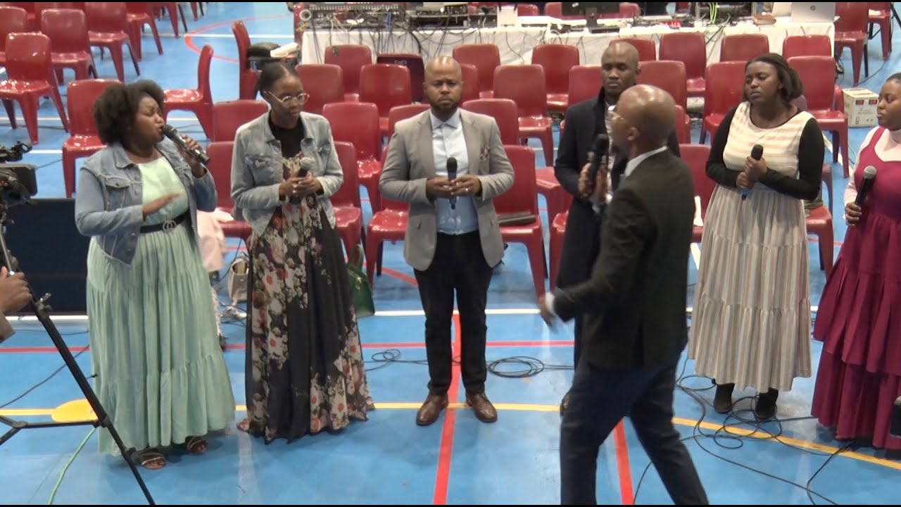 Capetown and Mamelodi worshipers singing - Zukiseka