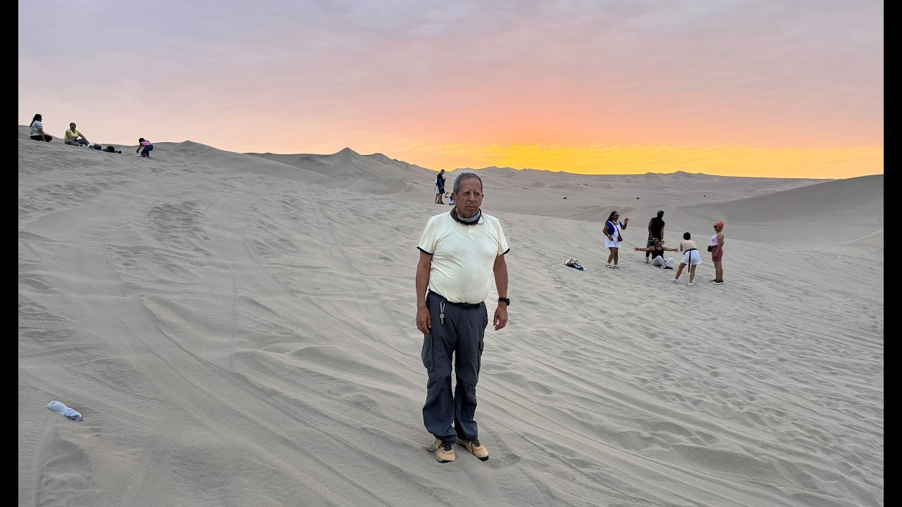 Hermoso Oasis llamado Huacachina en Ica Peru