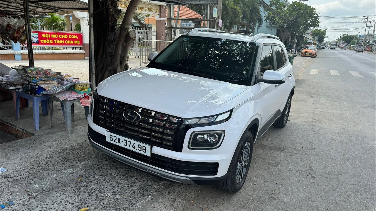 Hyundai Venue ĐB 23 | xe đẹp, siêu lướt | tiết kiệm nhiều so với xe mới