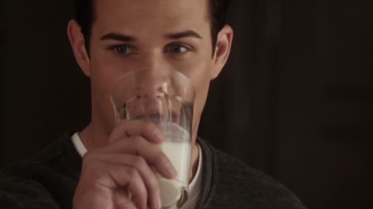 pretty little liars scenes that live rent free in my mind