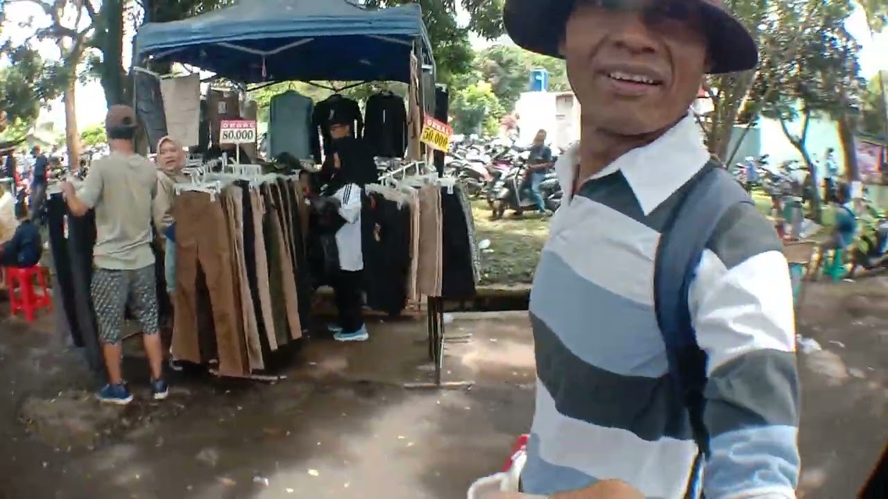 @ngontel,,,Sblm dagang kopi,Bersama Warga Kerja Bakti,Smg Semua Warga Guyub Rukun n Gotong Royong