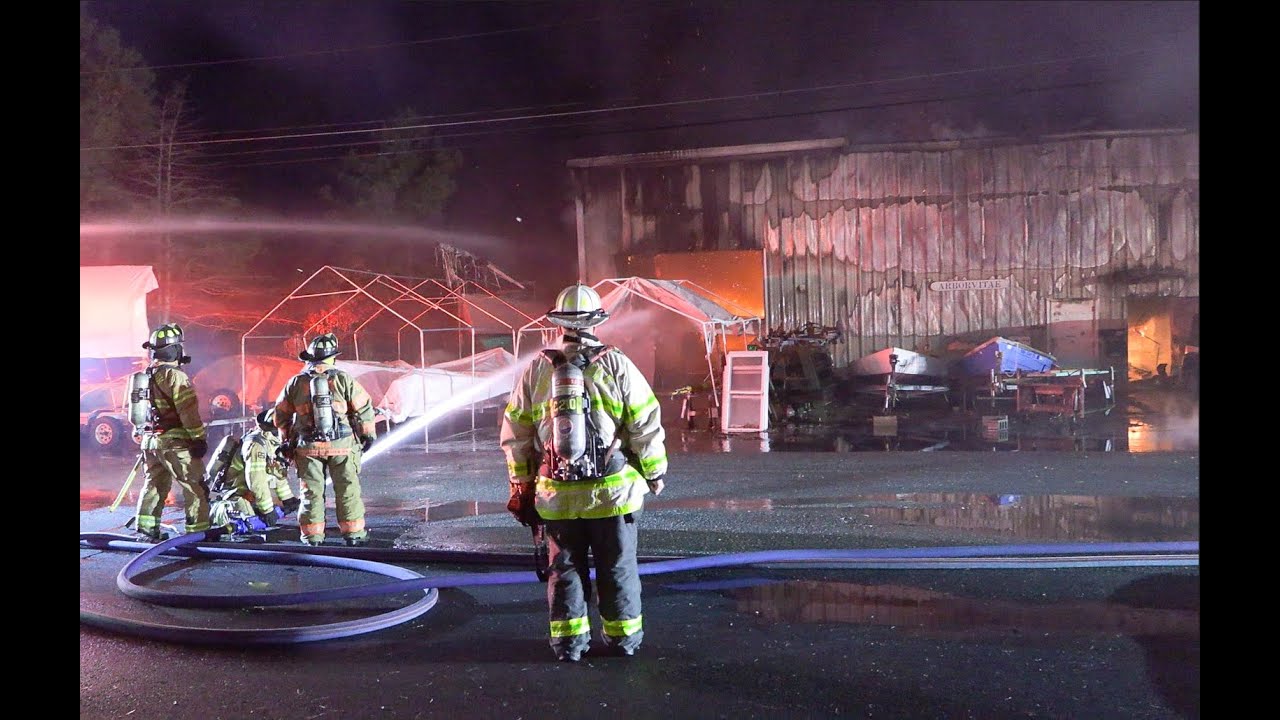 *** WATCH *** FIRE RIPS THROUGH YARMOUTH COMMERCIAL BUILDING