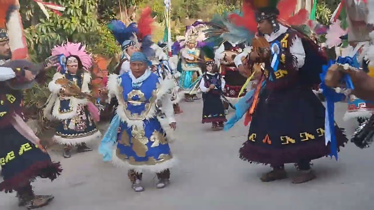Compadre Eduardo de Cholula Puebla ofrendando  a la virgen de la conchita en San Juan de Matanzas✨