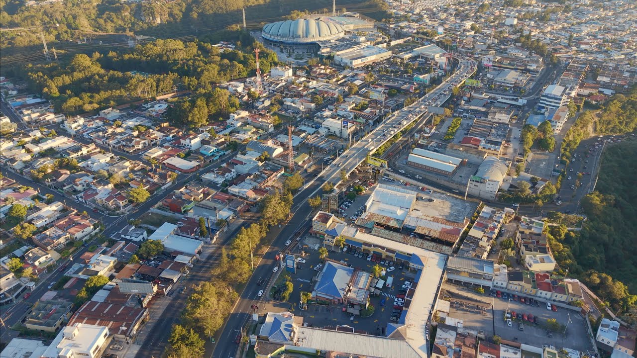 Sobre Vuelo Boulevard San Cristóbal Mini 5 Pro